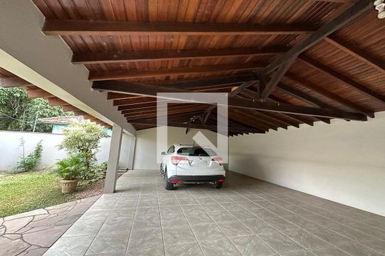 Garagem de casa à venda com 3 quartos, 297m² em Rio dos Sinos, São Leopoldo