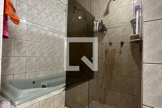 Banheiro da Suíte de casa à venda com 3 quartos, 297m² em Rio dos Sinos, São Leopoldo