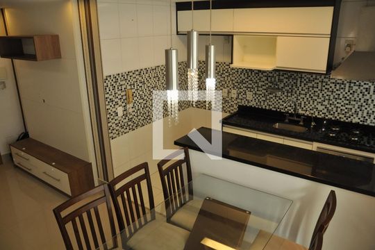Sala de apartamento à venda com 2 quartos, 57m² em Vila Dom Pedro I, São Paulo