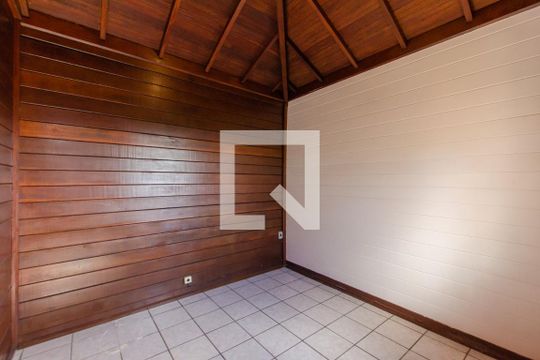 Quarto 1 de casa de condomínio para alugar com 2 quartos, 150m² em Rio Tavares, Florianópolis
