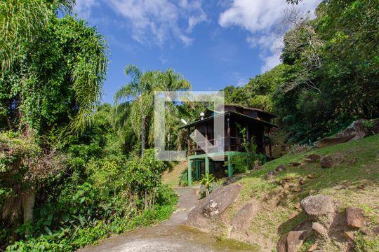 Fachada de casa de condomínio para alugar com 2 quartos, 150m² em Rio Tavares, Florianópolis