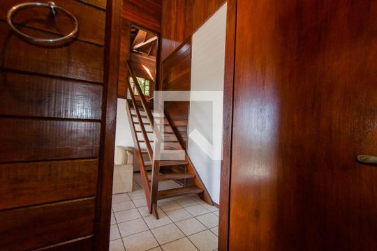 Lavabo de casa de condomínio para alugar com 2 quartos, 150m² em Rio Tavares, Florianópolis