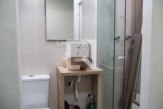 Banheiro da Suíte Casa 1 de casa à venda com 5 quartos, 500m² em Vila Gilda, Santo André
