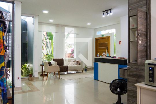 Salão Casa 4 de casa à venda com 5 quartos, 500m² em Vila Gilda, Santo André