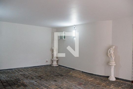 Garagem Casa 2 de casa à venda com 5 quartos, 500m² em Vila Gilda, Santo André