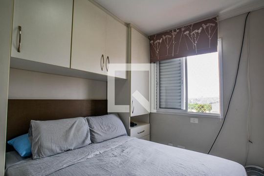 Quarto 1 de apartamento para alugar com 2 quartos, 52m² em Utinga, Santo André