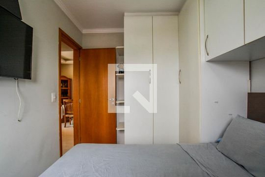 Quarto 1 de apartamento para alugar com 2 quartos, 52m² em Utinga, Santo André