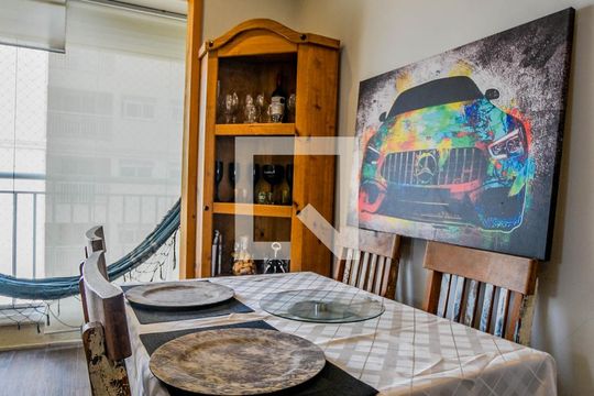 Sala de apartamento para alugar com 2 quartos, 52m² em Utinga, Santo André
