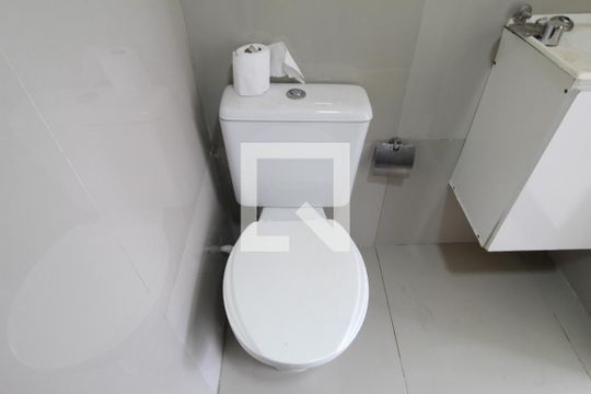 Banheiro de casa à venda com 1 quarto, 64m² em Jacarepaguá, Rio de Janeiro