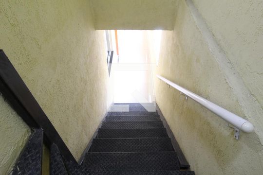 Escada de acesso de casa à venda com 1 quarto, 64m² em Jacarepaguá, Rio de Janeiro