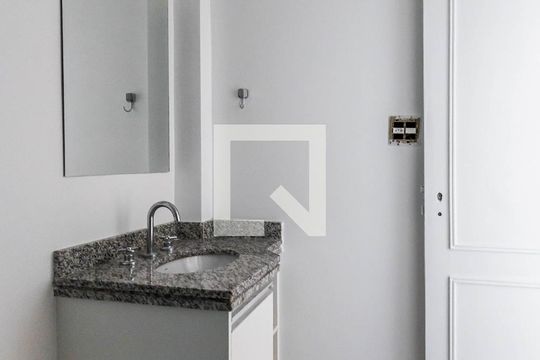 Banheiro de apartamento para alugar com 2 quartos, 47m² em Jardim Paulista, São Paulo