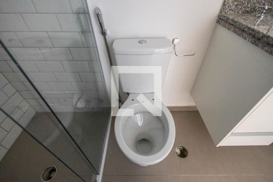 Banheiro de apartamento para alugar com 2 quartos, 47m² em Jardim Paulista, São Paulo