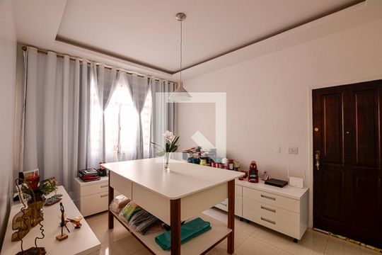 Sala de apartamento à venda com 2 quartos, 70m² em Icaraí, Niterói