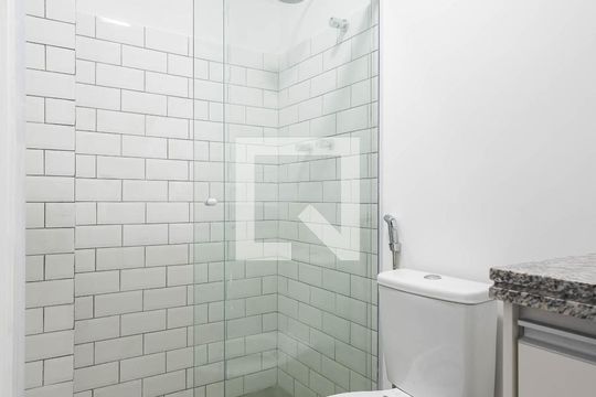 Banheiro de apartamento para alugar com 1 quarto, 46m² em Jardim Paulista, São Paulo