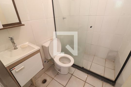 Banheiro  de apartamento para alugar com 2 quartos, 50m² em Vila Amália (zona Norte), São Paulo