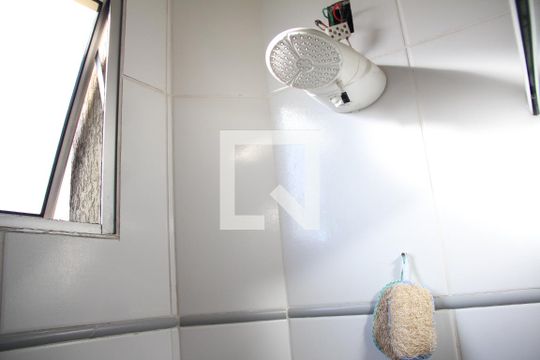 Banheiro  de apartamento para alugar com 2 quartos, 50m² em Novo Riacho, Contagem