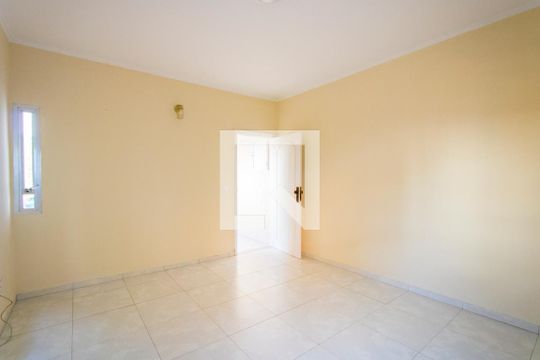 Sala 2 de casa para alugar com 3 quartos, 300m² em Vila Eldizia, Santo André