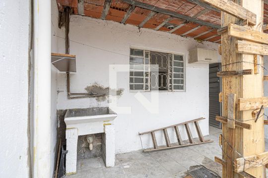 Área de Serviço de apartamento para alugar com 2 quartos, 60m² em Jardim Roberto, Osasco