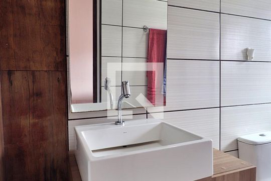 Banheiro do Quarto 1 - Suíte de casa à venda com 2 quartos, 108m² em Parque Erasmo Assunção, Santo André