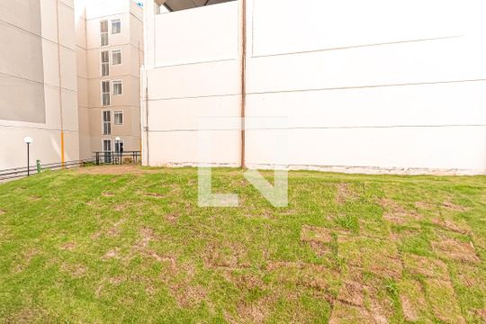 Vista da Sala de apartamento para alugar com 2 quartos, 43m² em Vila Calegari, Guarulhos