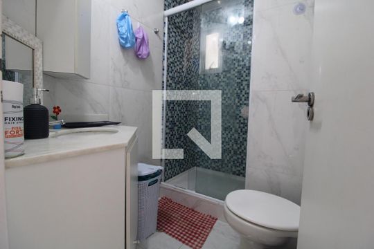 Banheiro de apartamento à venda com 3 quartos, 59m² em Vila Constança, São Paulo
