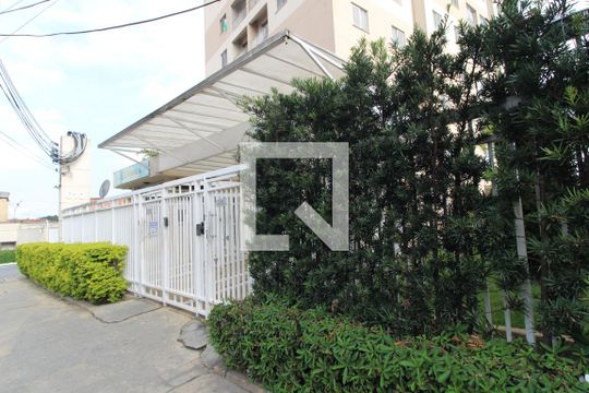 Fachada de apartamento à venda com 3 quartos, 59m² em Vila Constança, São Paulo