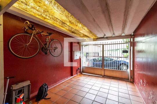 Garagem de casa à venda com 2 quartos, 75m² em Demarchi, São Bernardo do Campo