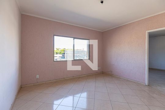 Sala de apartamento para alugar com 2 quartos, 106m² em Baeta Neves, Santo André