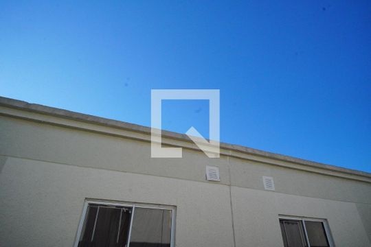 Quarto  1_Vista  de casa à venda com 2 quartos, 50m² em Mário Quintana, Porto Alegre