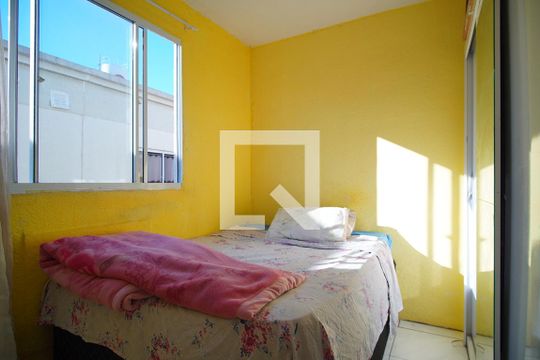 Quarto  1 de casa à venda com 2 quartos, 50m² em Mário Quintana, Porto Alegre