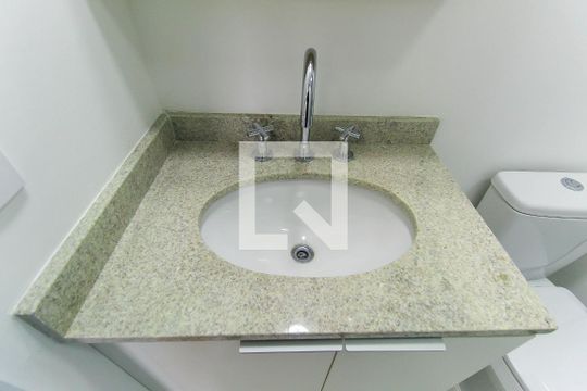 Banheiro de kitnet/studio à venda com 1 quarto, 21m² em Belenzinho, São Paulo