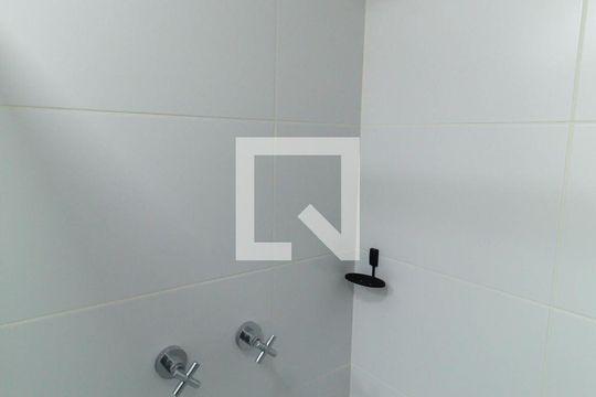 Banheiro de kitnet/studio à venda com 1 quarto, 21m² em Belenzinho, São Paulo