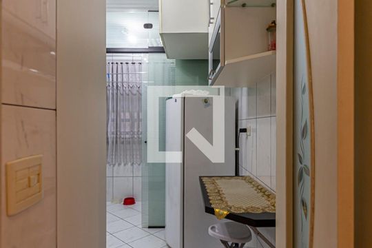 Cozinha de apartamento à venda com 2 quartos, 63m² em Vila Scarpelli, Santo André