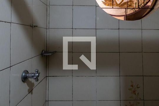 Banheiro da Suíte de casa à venda com 4 quartos, 163m² em Camaquã, Porto Alegre