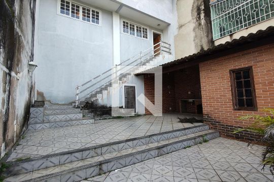 Fachada Fundos de casa de condomínio para alugar com 3 quartos, 407m² em Anil, Rio de Janeiro