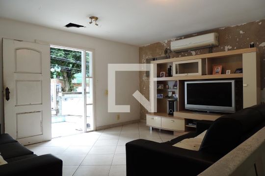 Sala 1 de casa de condomínio à venda com 3 quartos, 407m² em Anil, Rio de Janeiro