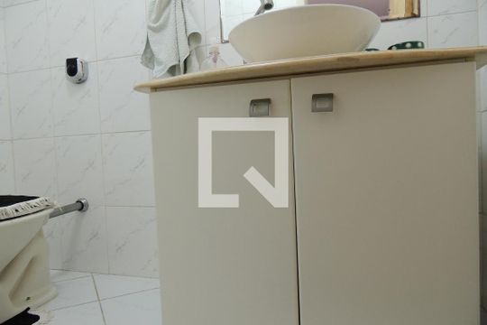 Lavabo de casa de condomínio para alugar com 3 quartos, 407m² em Anil, Rio de Janeiro