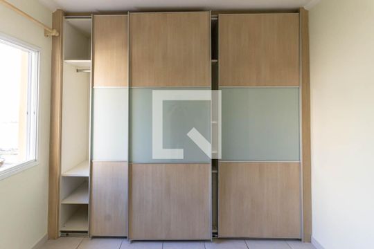 Quarto 1 de casa à venda com 3 quartos, 185m² em Mirandópolis, São Paulo
