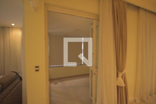 Escritório 1 de apartamento para alugar com 3 quartos, 650m² em Floresta, Porto Alegre
