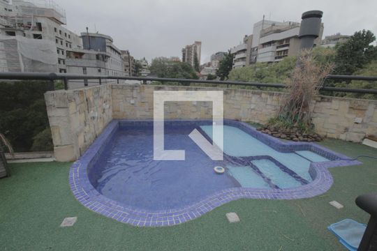 Área comum - Piscina de apartamento para alugar com 3 quartos, 650m² em Floresta, Porto Alegre