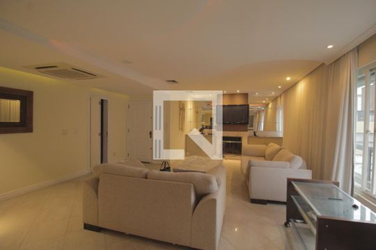 Sala de TV de apartamento para alugar com 3 quartos, 650m² em Floresta, Porto Alegre