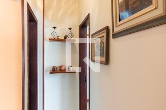 Corredor de apartamento para alugar com 2 quartos, 64m² em Tijuca, Rio de Janeiro