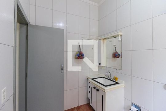 Banheiro da Suíte de casa à venda com 2 quartos, 1000m² em Vila Santa Clara, São Paulo