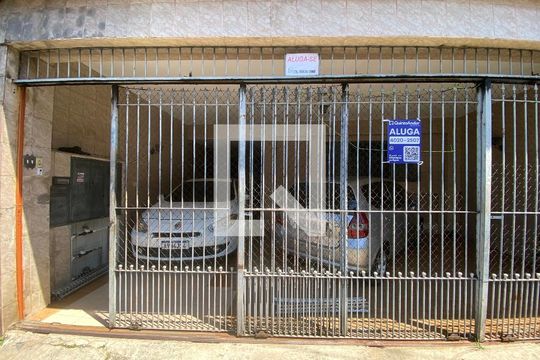 Fachada de casa para alugar com 2 quartos, 140m² em Vila Paulistania, São Paulo