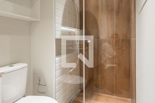 Banheiro de kitnet/studio à venda com 1 quarto, 29m² em Sumaré, São Paulo