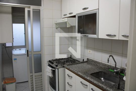 Cozinha de apartamento à venda com 3 quartos, 74m² em Vila Alpina, São Paulo