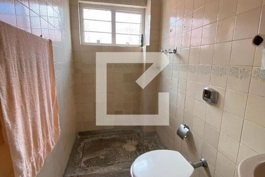 Banheiro da Suíte 2 de apartamento para alugar com 2 quartos, 130m² em Viaru, Sorocaba