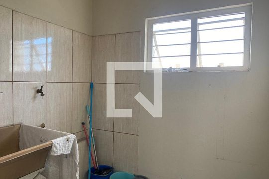 Área de Serviço de apartamento para alugar com 2 quartos, 130m² em Viaru, Sorocaba