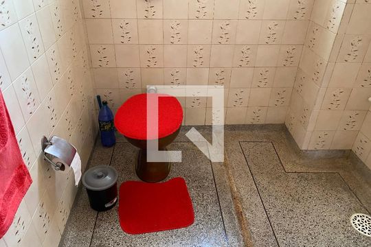 Banheiro da Suíte 1 de apartamento para alugar com 2 quartos, 130m² em Viaru, Sorocaba