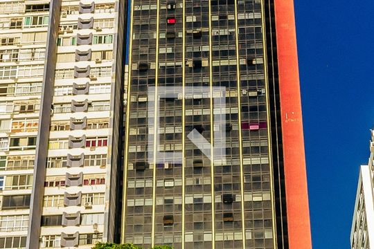 Fachada do Prédio de apartamento para alugar com 1 quarto, 34m² em Vitória, Salvador